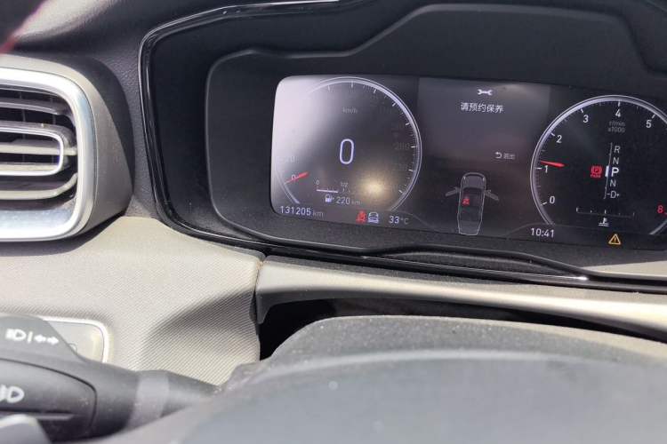Used Lynk & Co 01 2017 2.0T Four-Wheel Drive Pro Edition Odometer Close Up