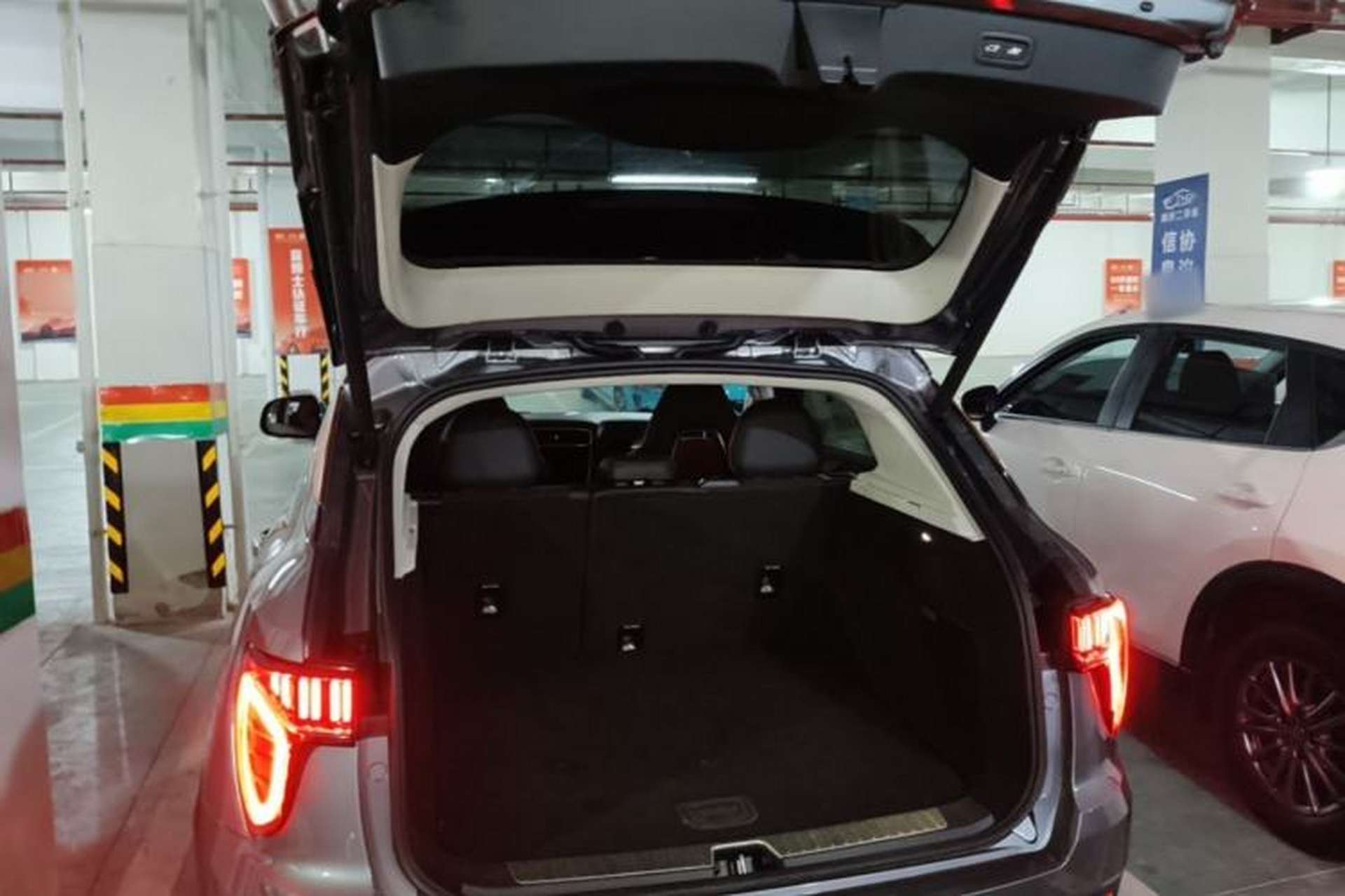 Used Lynk & Co 01 2017 2.0T Four-Wheel Drive Pro Edition Trunk