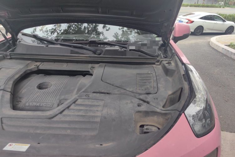 Used Lynk & Co 01 2017 2.0T Two-Wheel Drive Pro Edition Engine Bay Left