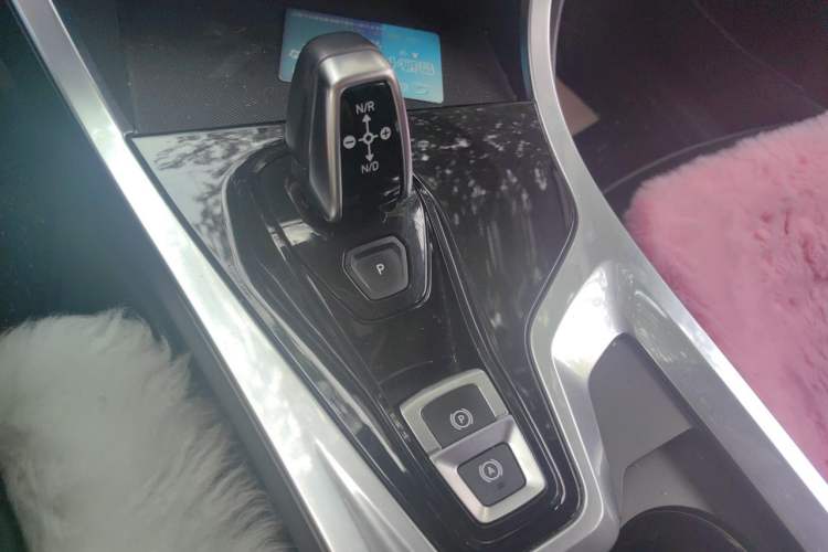 Used Lynk & Co 01 2017 2.0T Two-Wheel Drive Pro Edition Gear Lever