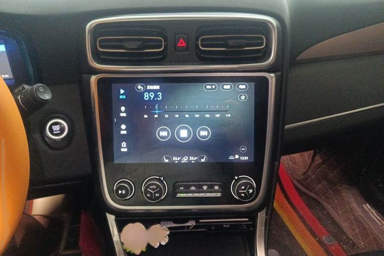 Used Lynk & Co 01 2017 2.0T Two-Wheel Drive Pro Edition Audio And AC Panel