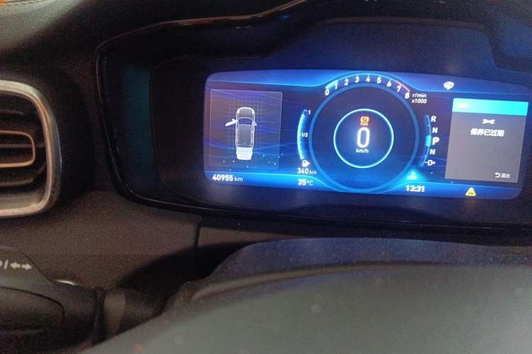 Used Lynk & Co 01 2017 2.0T Two-Wheel Drive Pro Edition Odometer Close Up