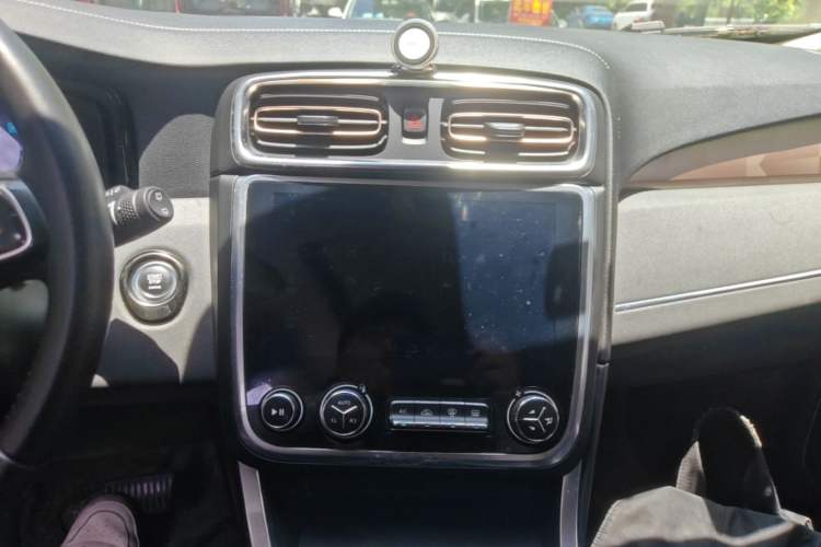 Used Lynk & Co 01 2017 2.0T Two-Wheel Drive Pro Edition Audio And AC Panel