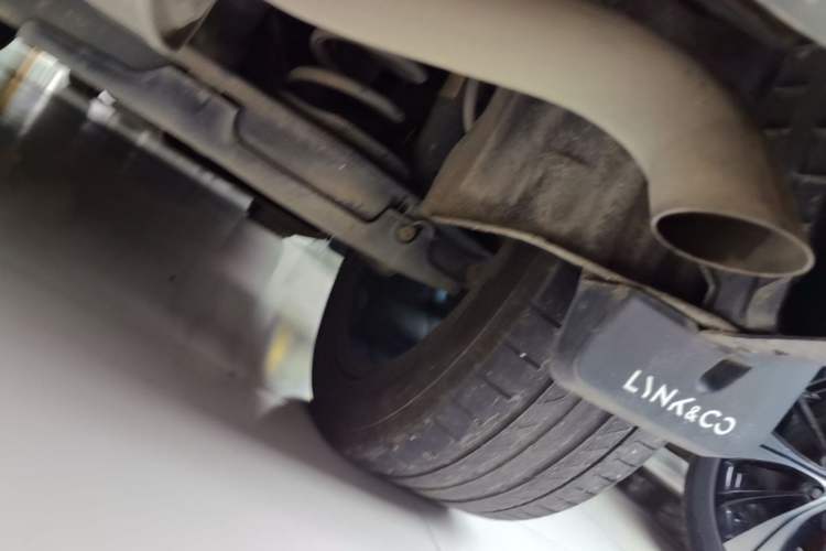 Used Lynk & Co 01 2017 2.0T Two-Wheel Drive Zhaopu Version Chassis Rear Right