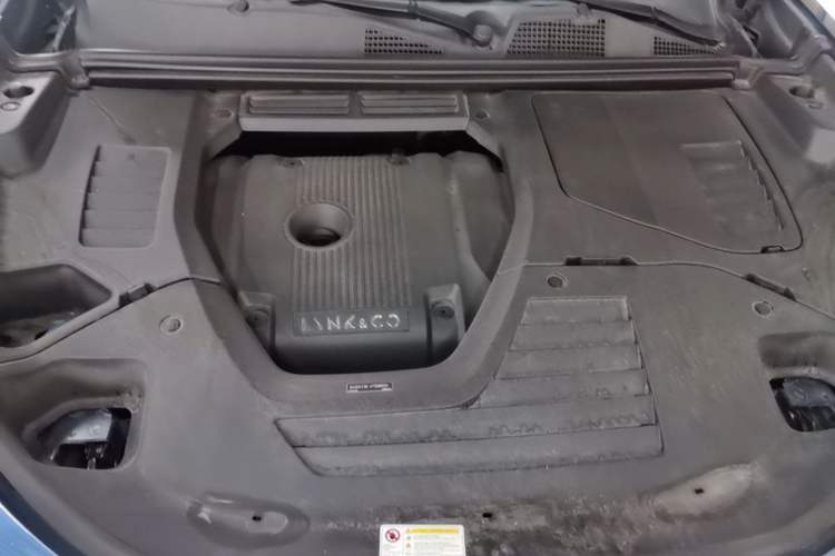 Used Lynk & Co 01 2017 2.0T Two-Wheel Drive Zhaopu Version Engine Bay