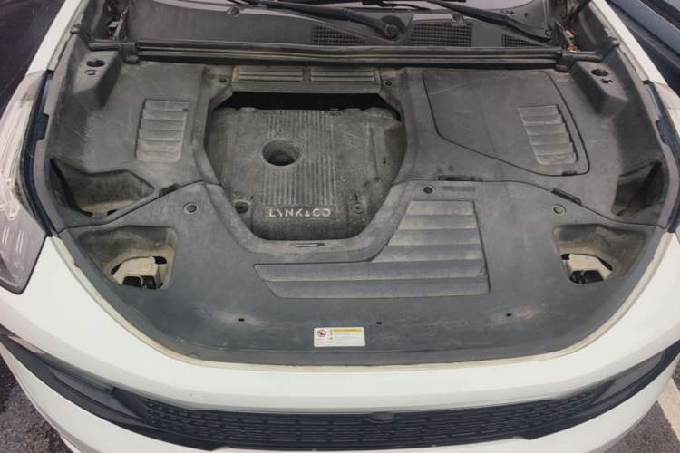 Used Lynk & Co 01 2017 2.0T Four-Wheel Drive Pro Edition Engine Bay