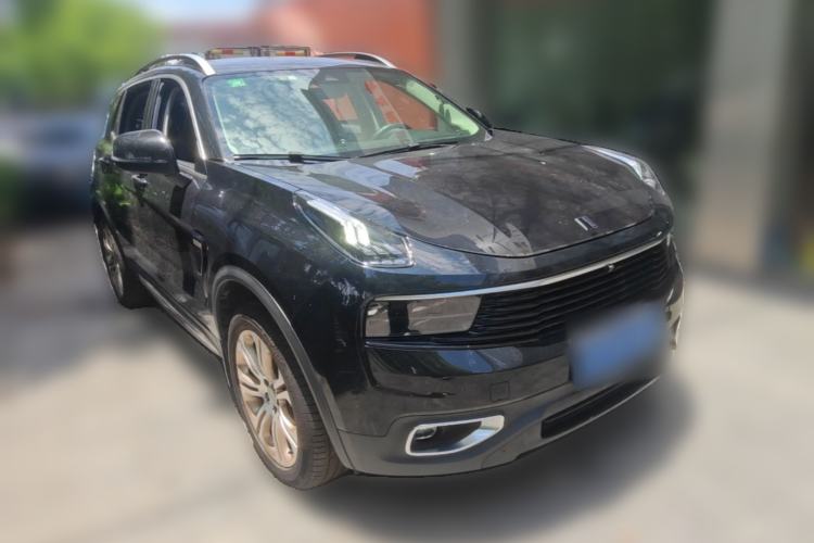 Used Lynk & Co 01 2017 2.0T Two-Wheel Drive Pro Edition Front Right 45 Deg