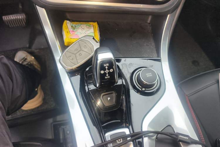 Used Lynk & Co 01 2017 2.0T Four-Wheel Drive Pro Edition Gear Lever