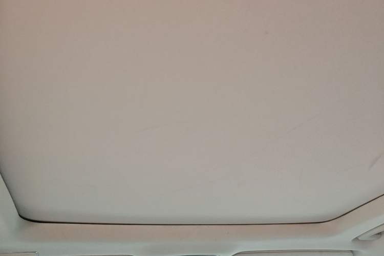 Used Lynk & Co 01 2017 2.0T Two-Wheel Drive Pro Edition Headliner