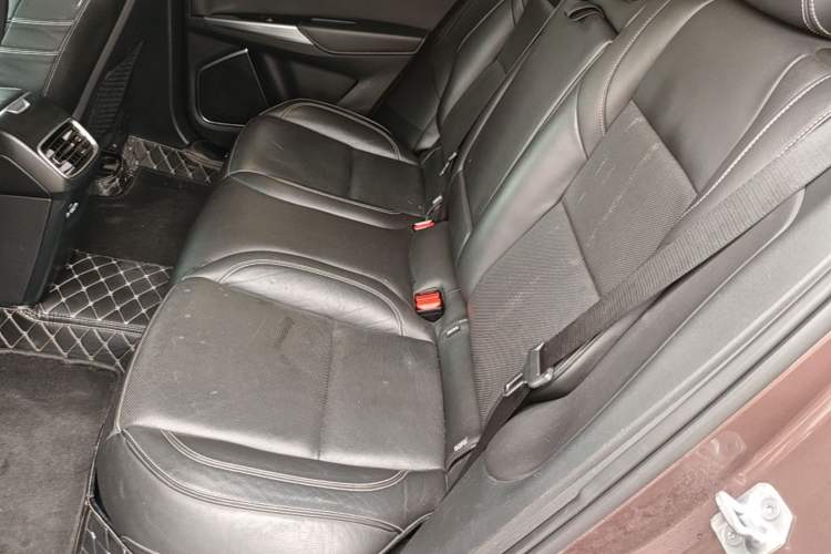 Used Lynk & Co 01 2017 2.0T Two-Wheel Drive Pro Edition Left Rear Seat