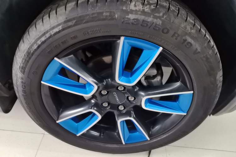 Used Lynk & Co 01 2017 2.0T Two-Wheel Drive Zhaopu Version Right Front Wheel Hub