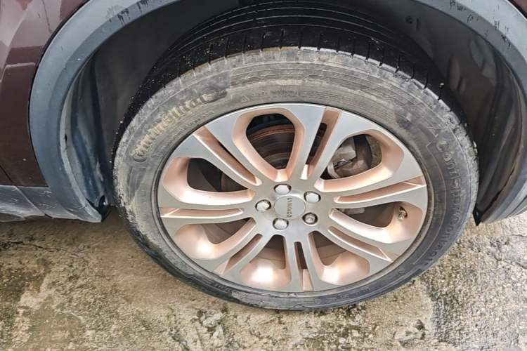 Used Lynk & Co 01 2017 2.0T Two-Wheel Drive Pro Edition Right Front Wheel Hub
