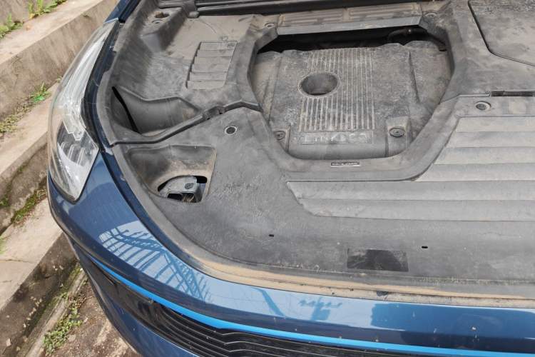 Used Lynk & Co 01 2017 2.0T Two-Wheel Drive Zhaopu Version Engine Bay Right