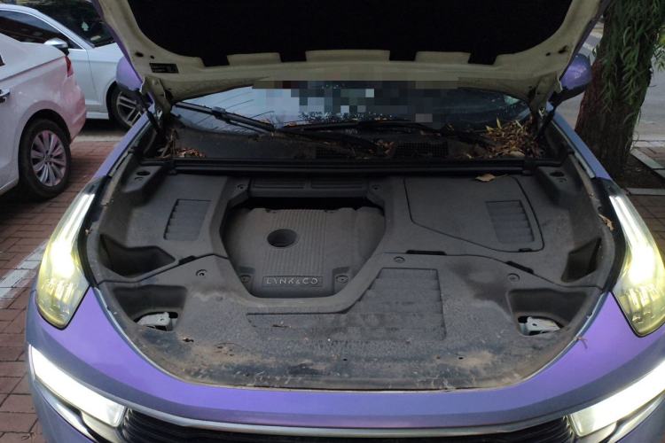 Used Lynk & Co 01 2017 2.0T Two-Wheel-Drive Version Engine Bay