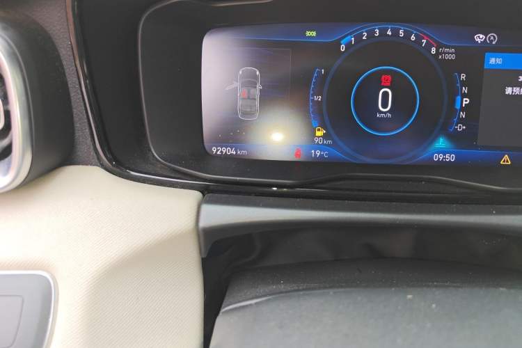 Used Lynk & Co 01 2017 2.0T Two-Wheel Drive Zhaopu Version Odometer Close Up