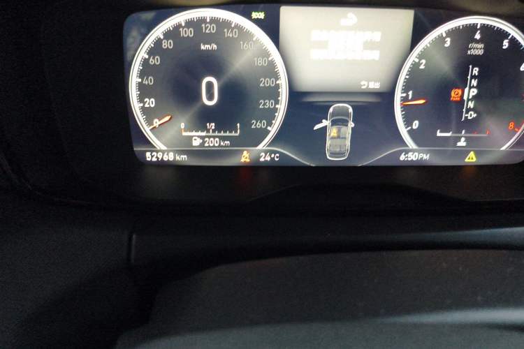 Used Lynk & Co 01 2017 2.0T Two-Wheel-Drive Version Odometer Close Up