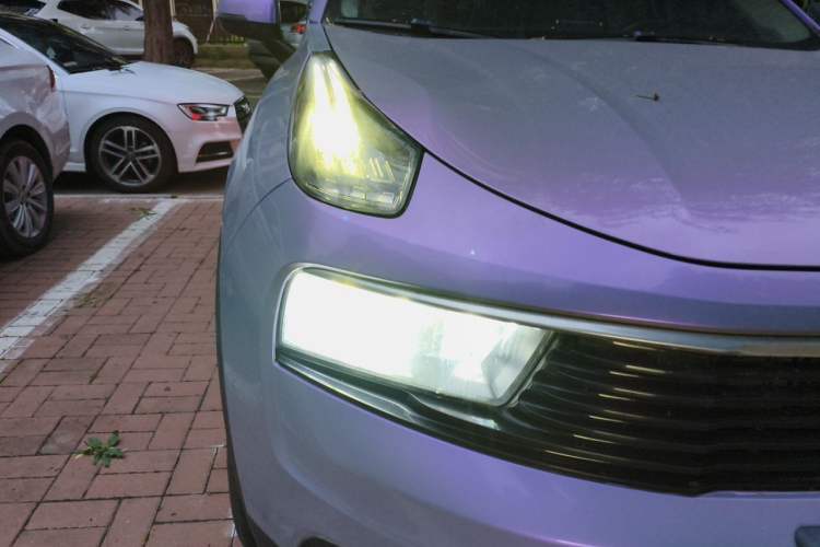 Used Lynk & Co 01 2017 2.0T Two-Wheel-Drive Version Right Front Headlight