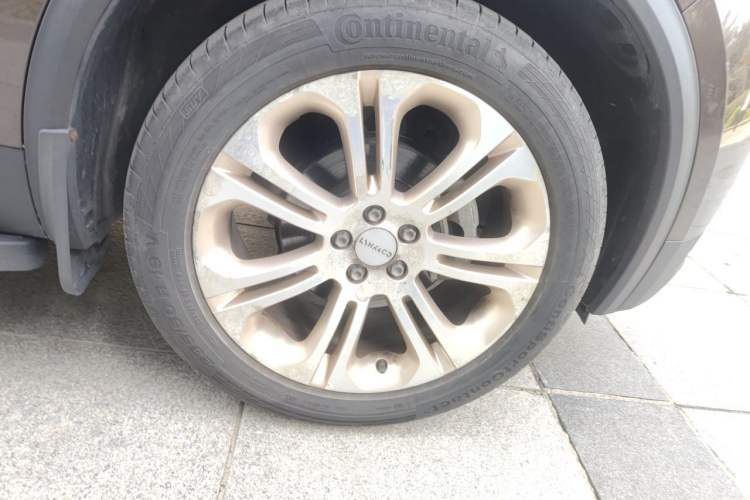 Used Lynk & Co 01 2017 2.0T Two-Wheel Drive Pro Edition Right Front Wheel Hub