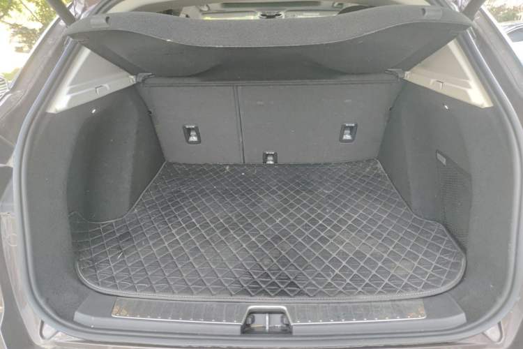Used Lynk & Co 01 2017 2.0T Two-Wheel Drive Pro Edition Trunk