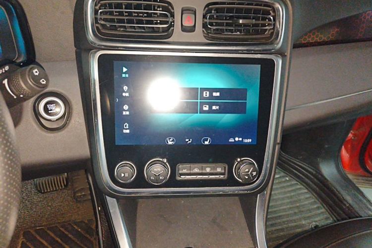 Used Lynk & Co 01 2017 2.0T Four-Wheel Drive Pro Edition Audio And AC Panel