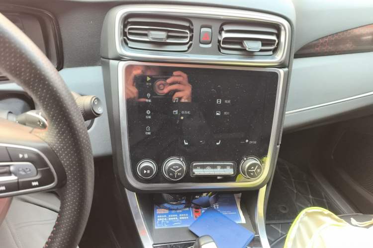 Used Lynk & Co 01 2017 2.0T Four-Wheel Drive Pro Edition Audio And AC Panel