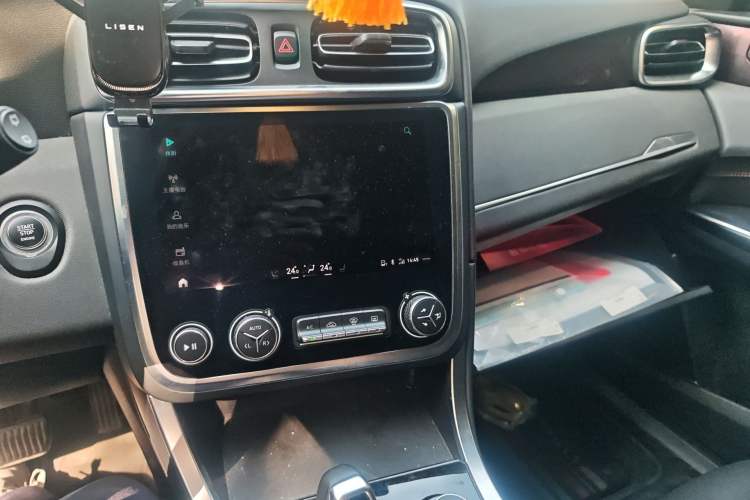 Used Lynk & Co 01 2017 2.0T Four-Wheel Drive Pro Edition Audio And AC Panel