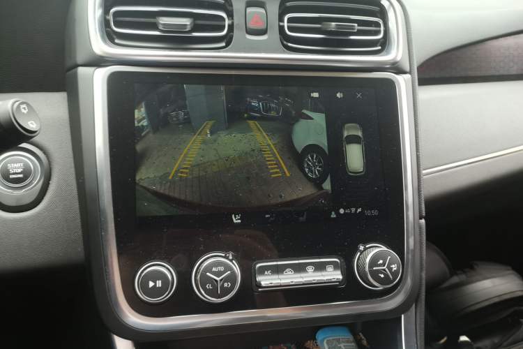 Used Lynk & Co 01 2017 2.0T Four-Wheel Drive Pro Edition Audio And AC Panel