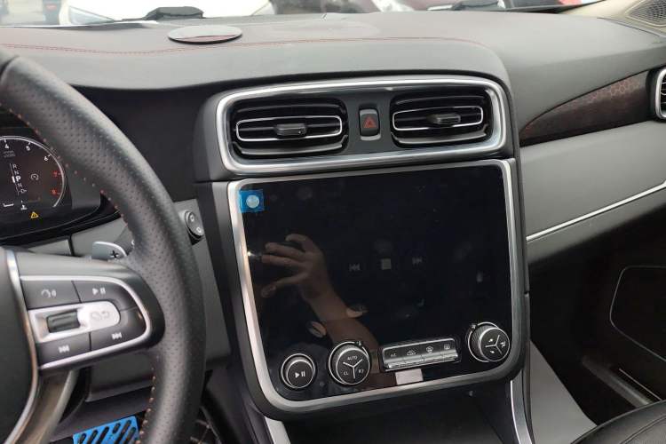 Used Lynk & Co 01 2017 2.0T Four-Wheel Drive Pro Edition Audio And AC Panel