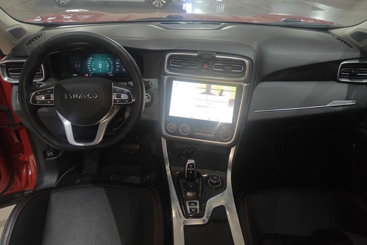 Used Lynk & Co 01 2017 2.0T Four-Wheel Drive Pro Edition Center Console