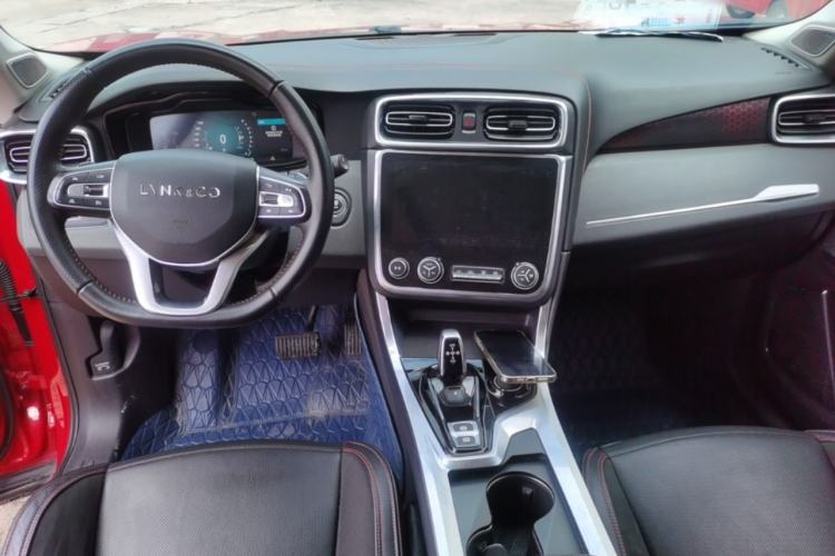 Used Lynk & Co 01 2017 2.0T Four-Wheel Drive Pro Edition Center Console