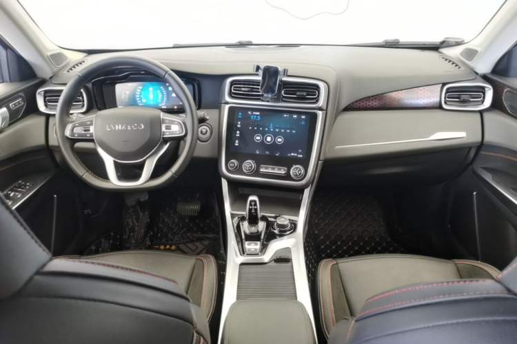 Used Lynk & Co 01 2017 2.0T Four-Wheel Drive Pro Edition Center Console