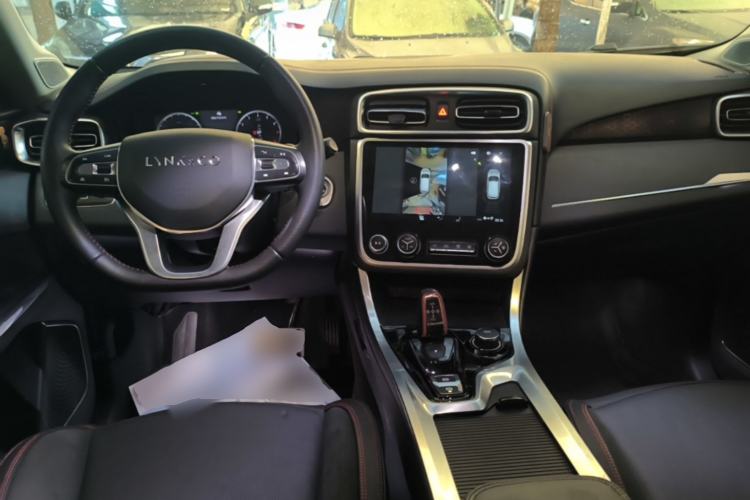 Used Lynk & Co 01 2017 2.0T Four-Wheel Drive Pro Edition Center Console