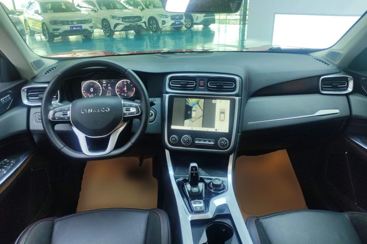 Used Lynk & Co 01 2017 2.0T Four-Wheel Drive Pro Edition Center Console