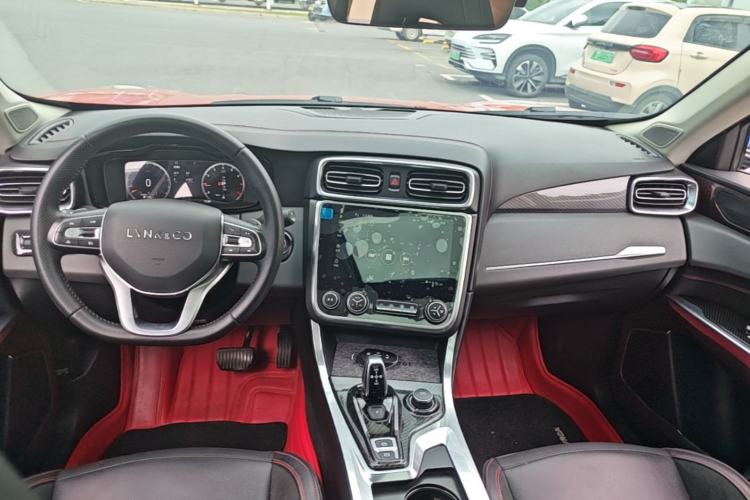 Used Lynk & Co 01 2017 2.0T Four-Wheel Drive Pro Edition Center Console