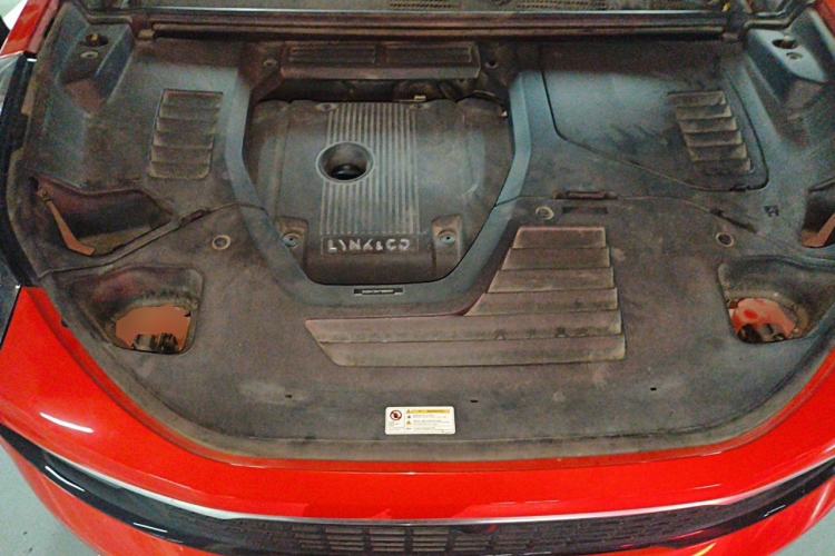 Used Lynk & Co 01 2017 2.0T Four-Wheel Drive Pro Edition Engine Bay