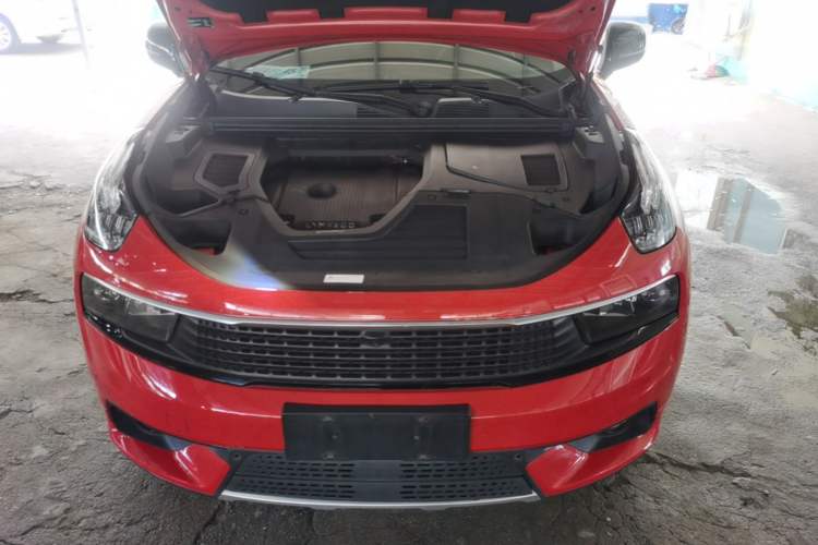 Used Lynk & Co 01 2017 2.0T Four-Wheel Drive Pro Edition Engine Bay