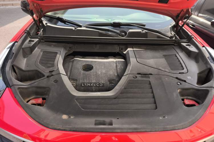 Used Lynk & Co 01 2017 2.0T Four-Wheel Drive Pro Edition Engine Bay