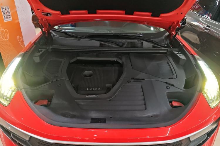 Used Lynk & Co 01 2017 2.0T Four-Wheel Drive Pro Edition Engine Bay