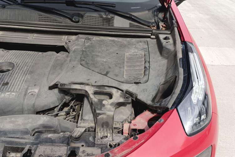 Used Lynk & Co 01 2017 2.0T Four-Wheel Drive Pro Edition Engine Bay Left