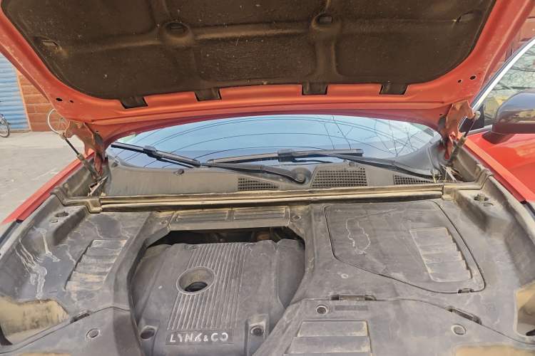 Used Lynk & Co 01 2017 2.0T Four-Wheel Drive Pro Edition Engine Bay