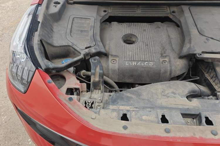 Used Lynk & Co 01 2017 2.0T Four-Wheel Drive Pro Edition Engine Bay Right