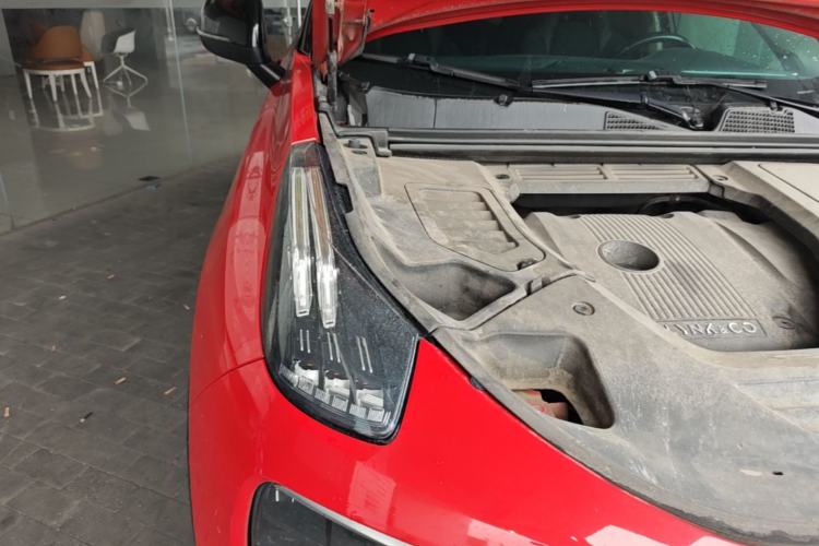 Used Lynk & Co 01 2017 2.0T Two-Wheel Drive Zhaopu Version Engine Bay Right