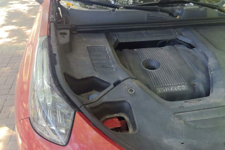 Used Lynk & Co 01 2017 2.0T Four-Wheel Drive Pro Edition Engine Bay Right