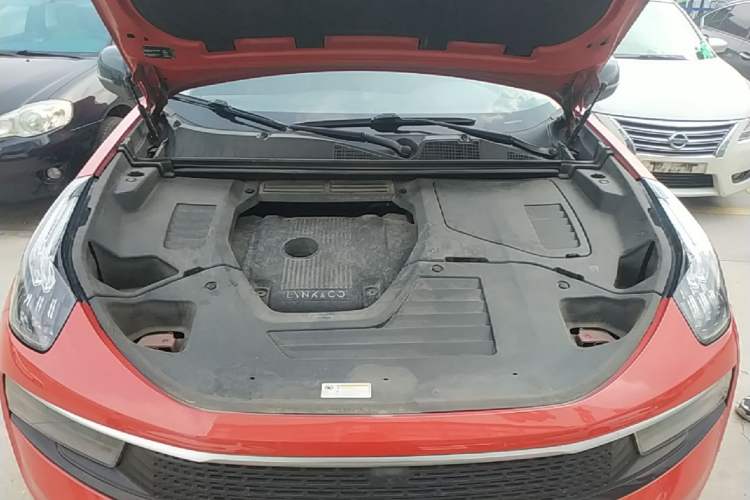 Used Lynk & Co 01 2017 2.0T Four-Wheel Drive Pro Edition Engine Bay