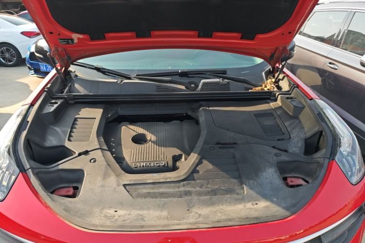Used Lynk & Co 01 2017 2.0T Four-Wheel Drive Pro Edition Engine Bay