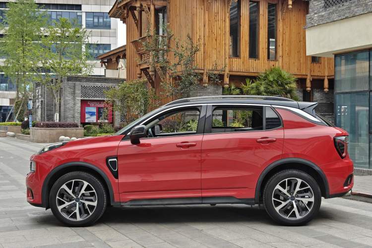 Used Lynk & Co 01 2017 2.0T Four-Wheel Drive Pro Edition Exterior 3