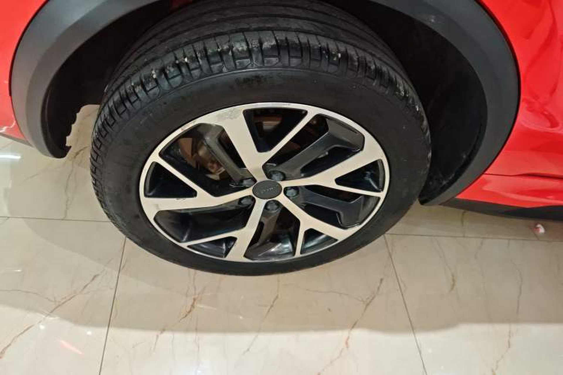Used Lynk & Co 01 2017 2.0T Four-Wheel Drive Pro Edition Exterior 4
