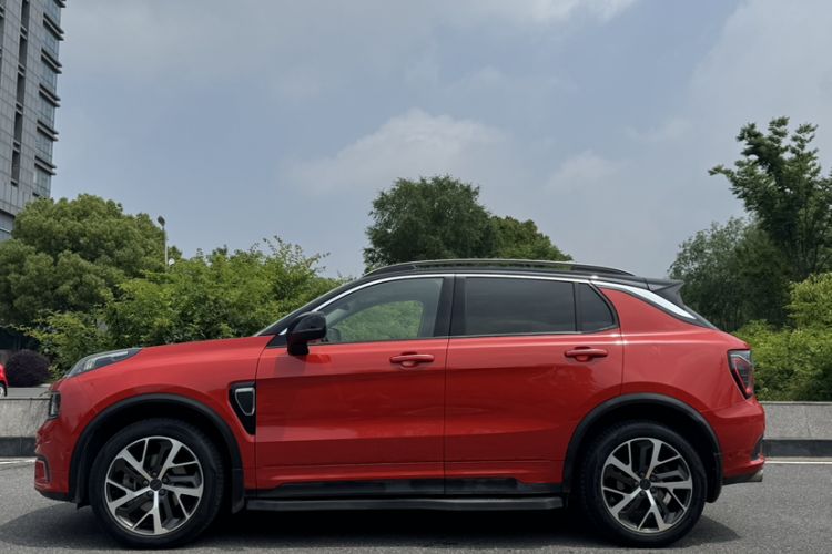 Used Lynk & Co 01 2017 2.0T Four-Wheel Drive Pro Edition Exterior 4