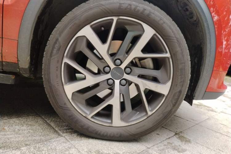 Used Lynk & Co 01 2017 2.0T Four-Wheel Drive Pro Edition Exterior 7