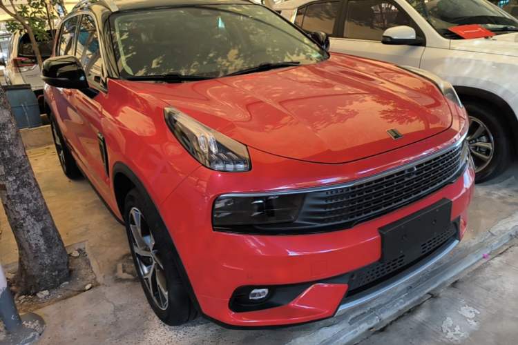 Used Lynk & Co 01 2017 2.0T Four-Wheel Drive Pro Edition Front Right 45 Deg